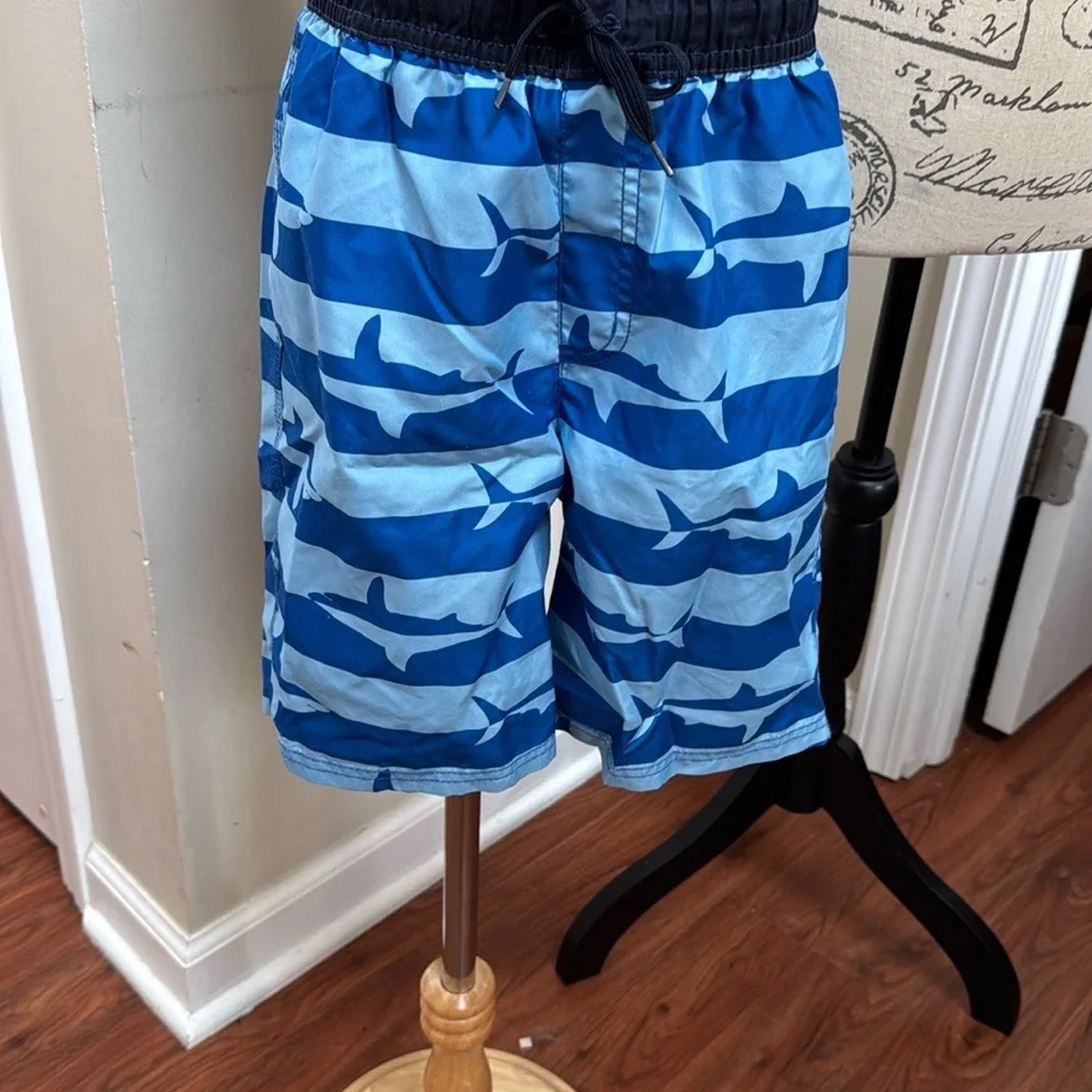 🦈 🌊Gymboree Blue & Navy Shark Graphic Swim Rashguard
